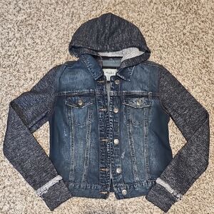 Mudd Womans Size SMALL Denim Jacket